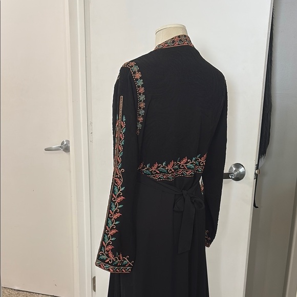 Abaya Floral Embroidered Long Sleeve Dress - Picture 5 of 13